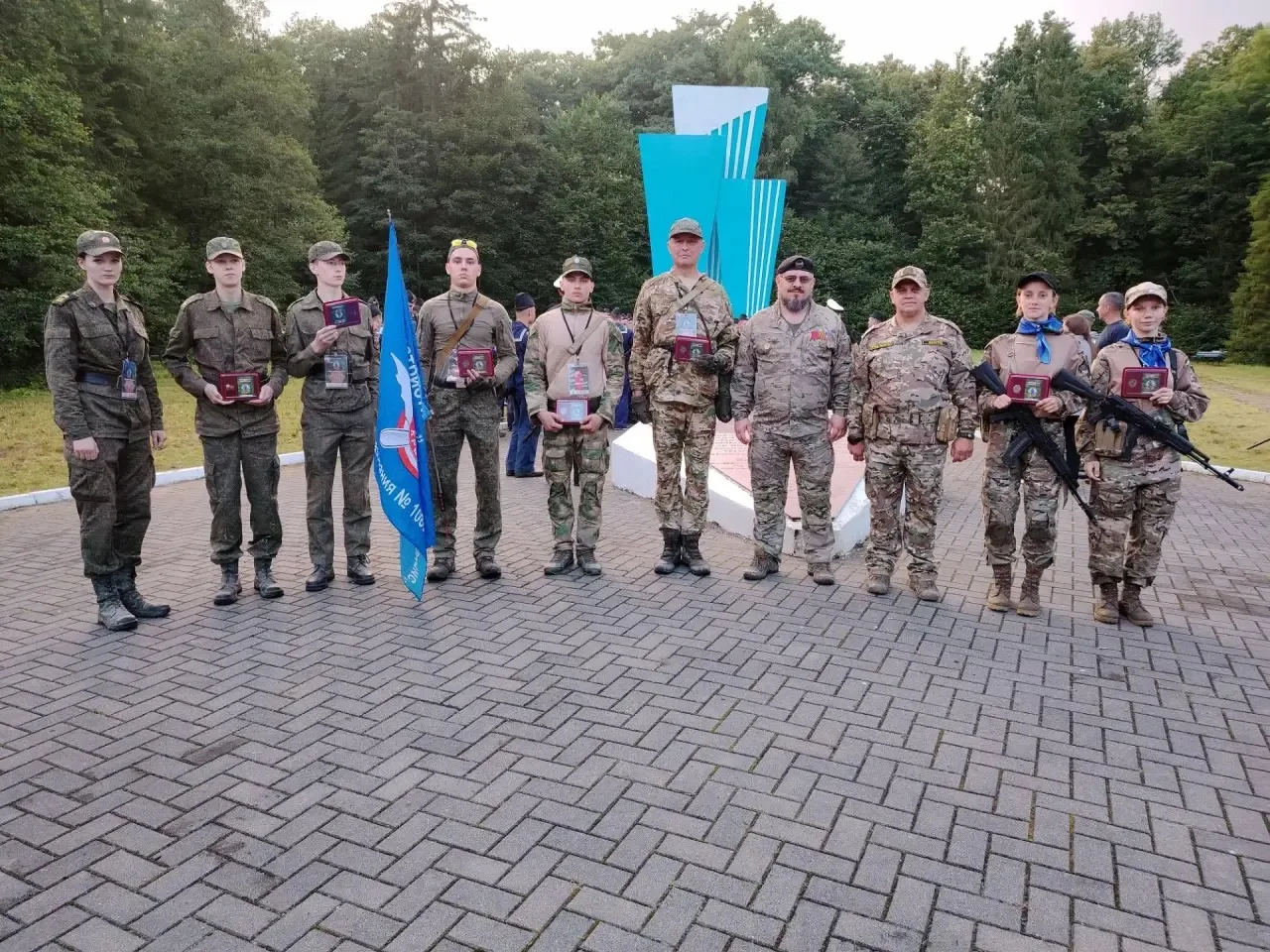 🎉 Гордимся нашими юнармейцами! 🎉

Юнармейцы отряда «Преображенцы» в составе ВПК «Крылья» ГБОУ «Шко