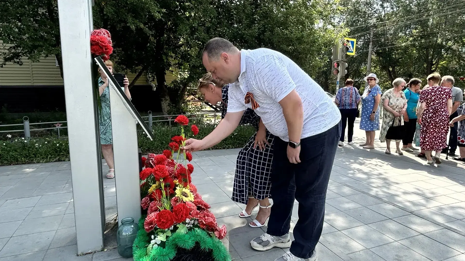 Депутат Васильев почтил память погибших на Великой Отечественной войне

22 июня депутат Законодатель