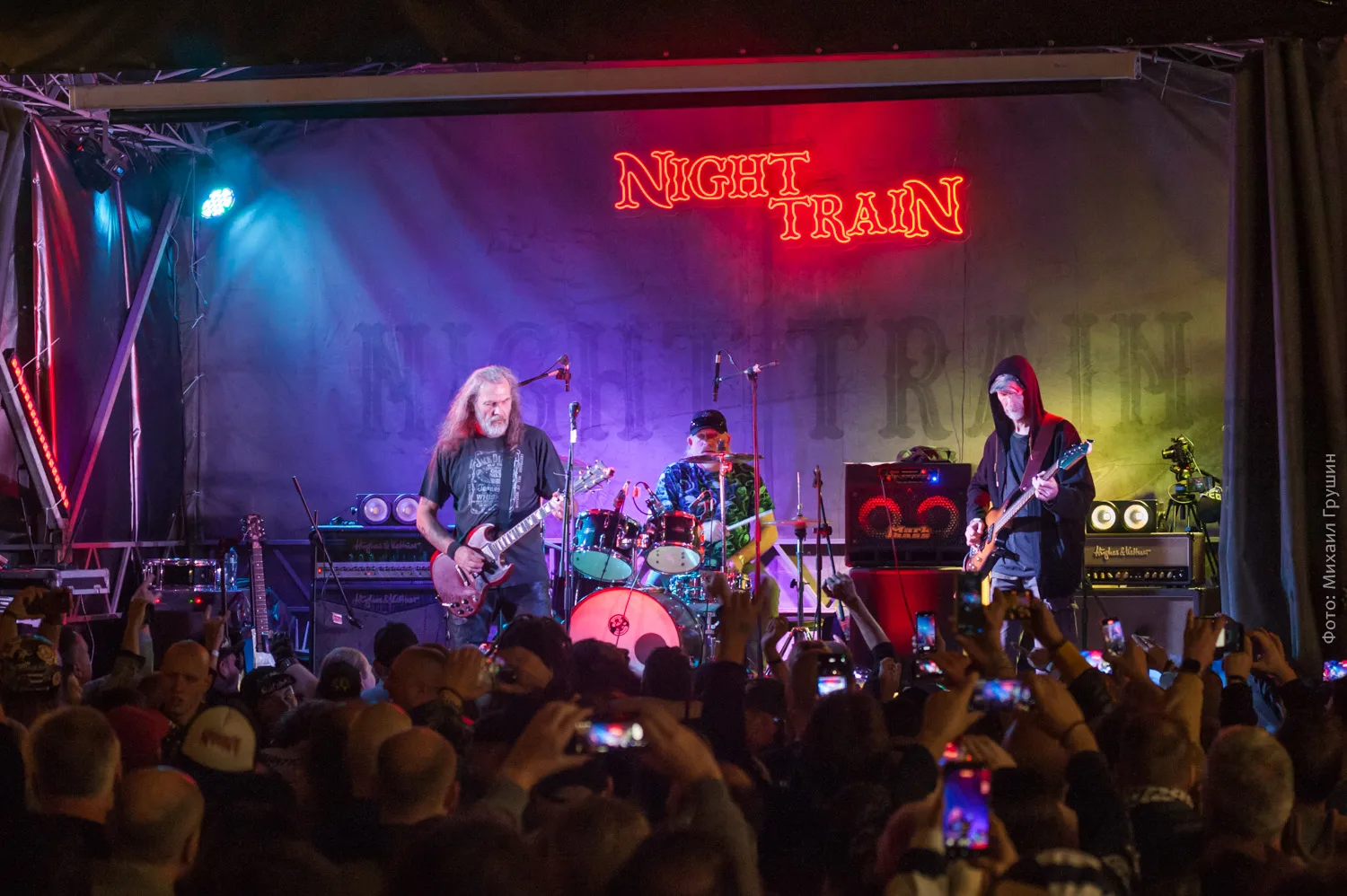 ⚡ Кульминация субботнего угара: BOROFF BAND разорвали сцену Night Train убойным зарядом...