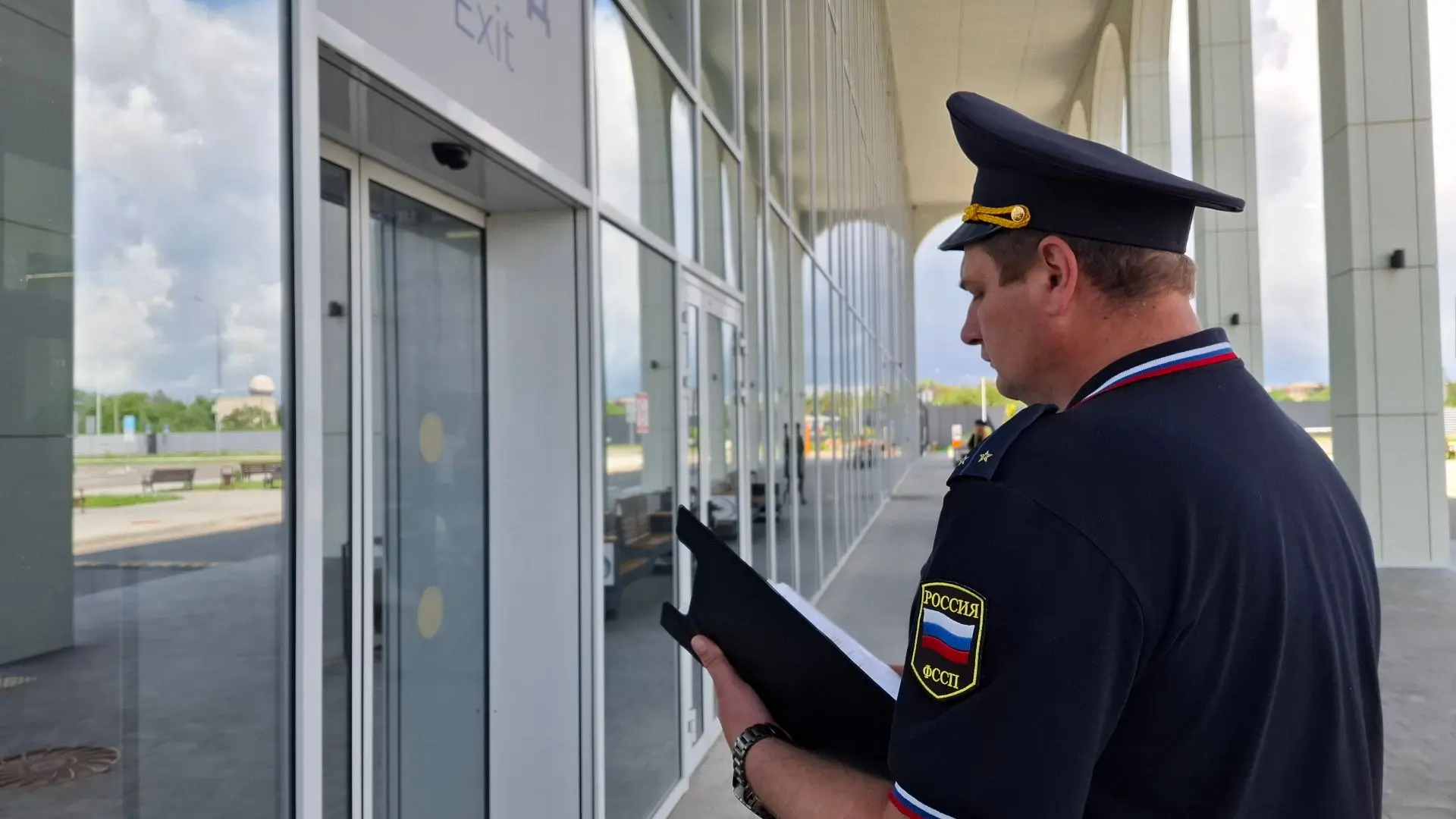 ⚡️Уклонение от сноса незаконного автокомплекса с автомойкой привело директора к уголовн...