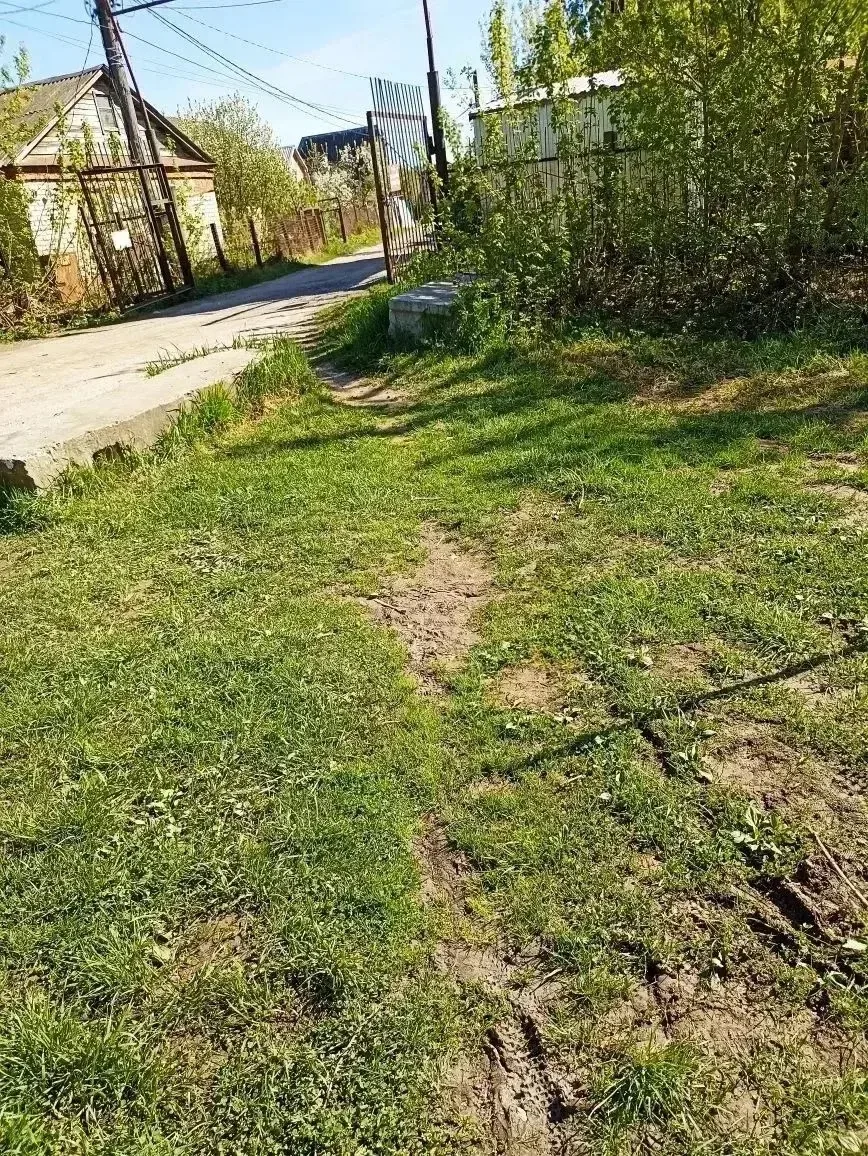 Ни дня без уборки 🌿  В Советском районе продолжается марафон чистоты: активные жители убираются на у