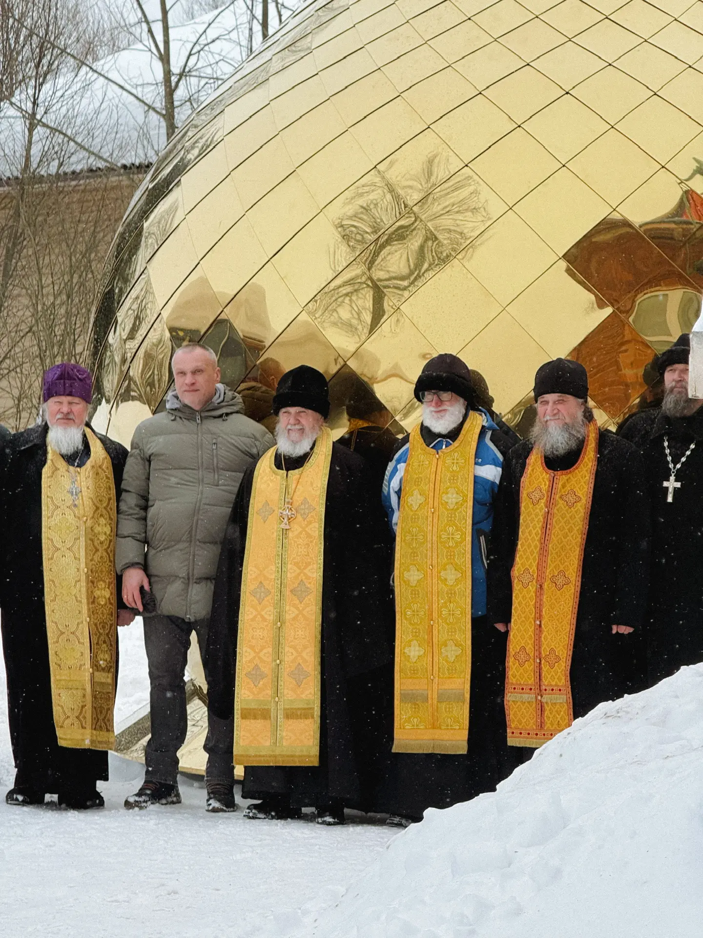 В соседней деревне ходили на освящение куполов Всех с праздником