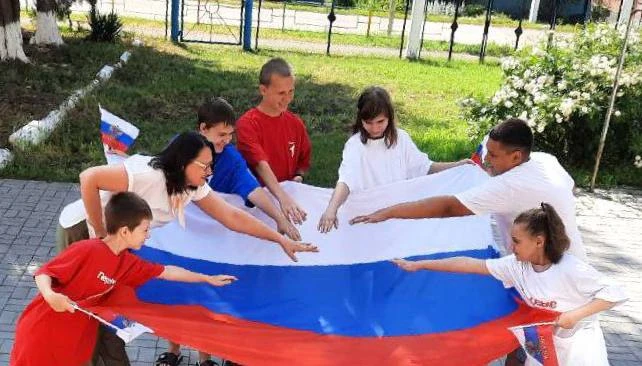 🇷🇺Сегодня мы отмечаем праздник нашей огромной, сильной и горячо любимой страны. Для каждого из нас