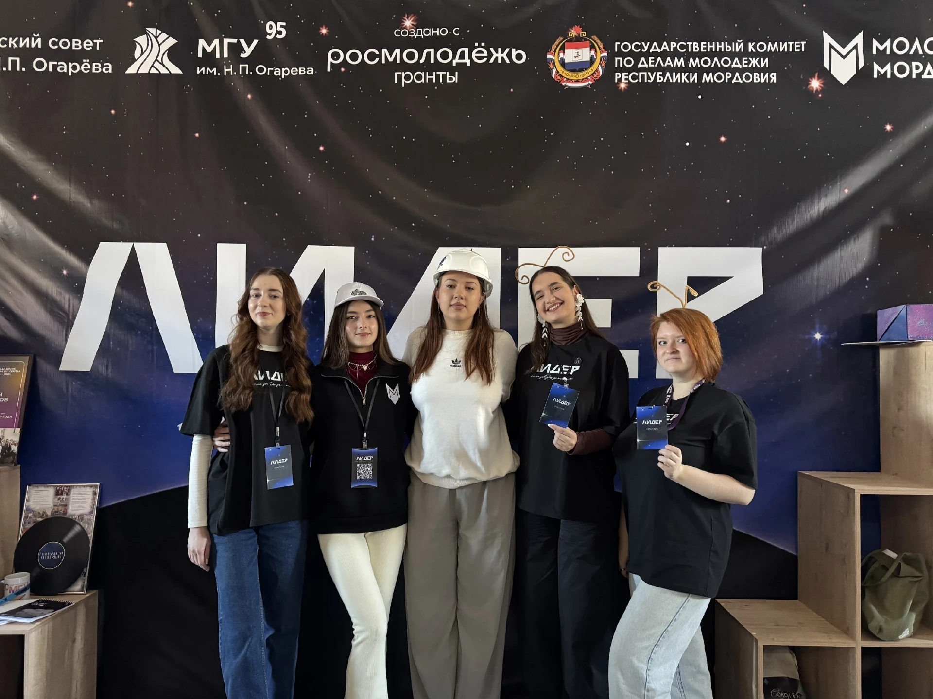 «Если звезды зажигают – значит, это кому-нибудь нужно» ✨