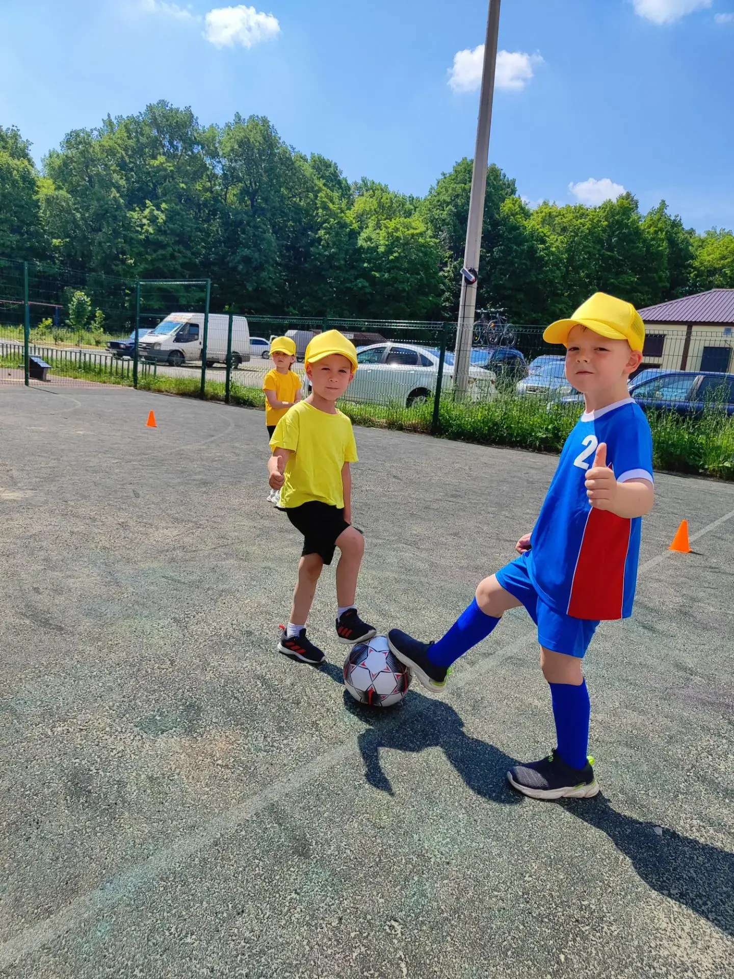 Футбольная лига дошколят: азарт, командный дух и море эмоций!

В #Детскийсад210 состоялось яркое спо