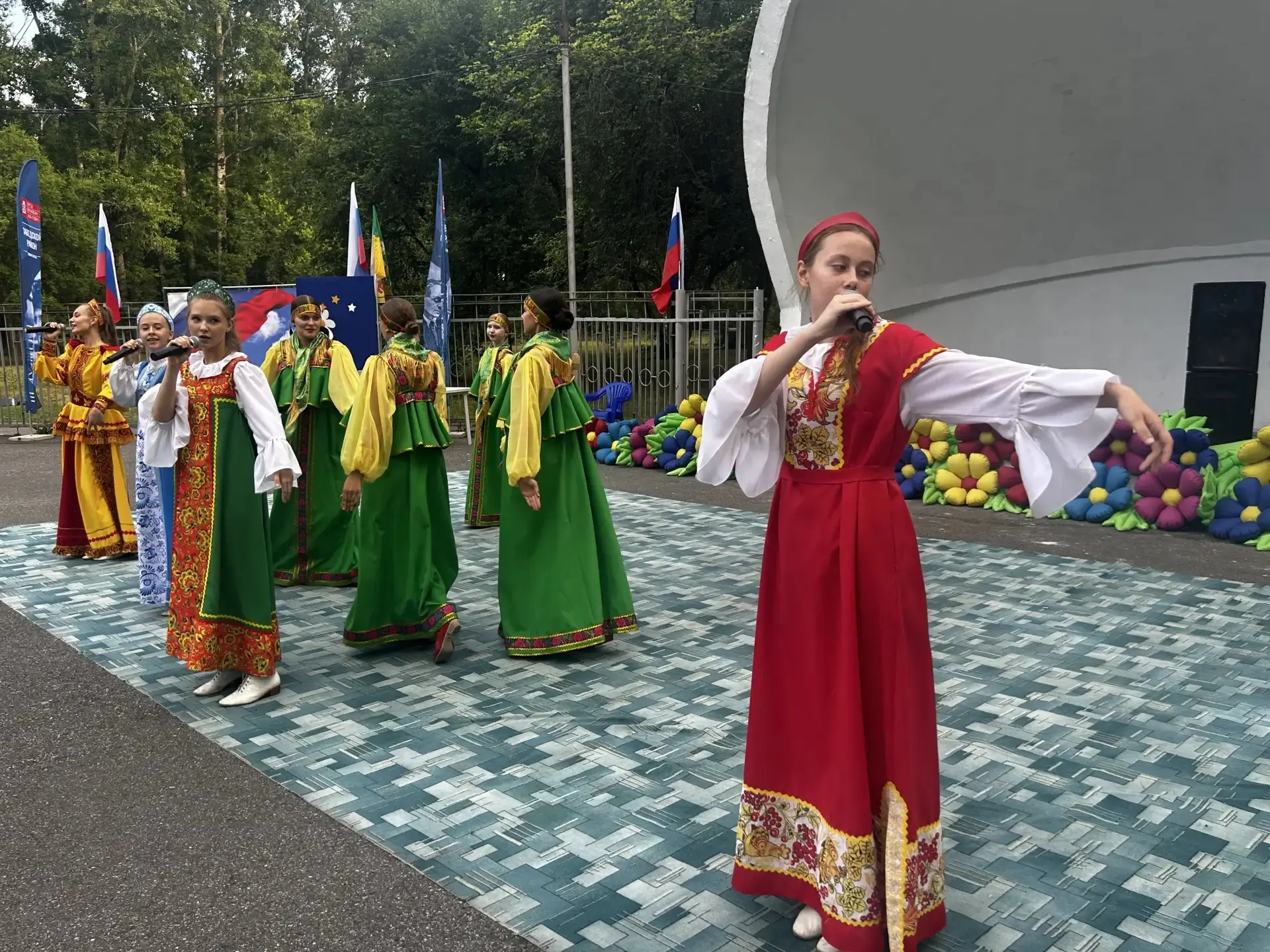 ГОРОД ПРАЗДНИЧНЫХ ОГНЕЙ

3 июля в Саду металлургов Заводского района отметили 408‑летие Новокузнецка