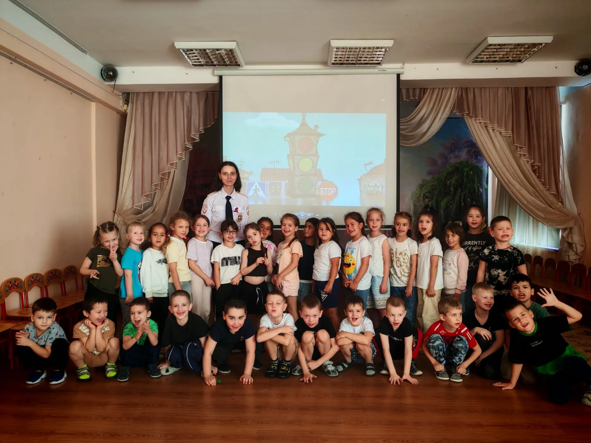 В рамках краевого профилактического мероприятия «Пропусти пешехода!» в нашем детском са...