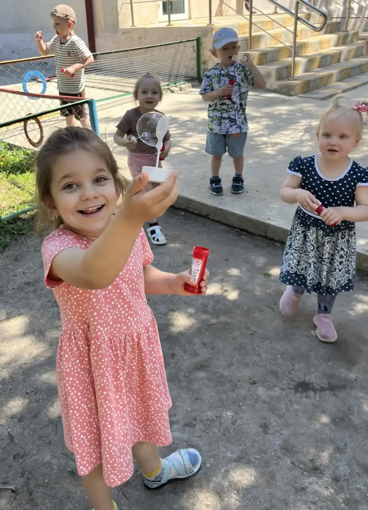 Вот как мы веселимся в нашем садике! 🫧🤸‍♀️🎨