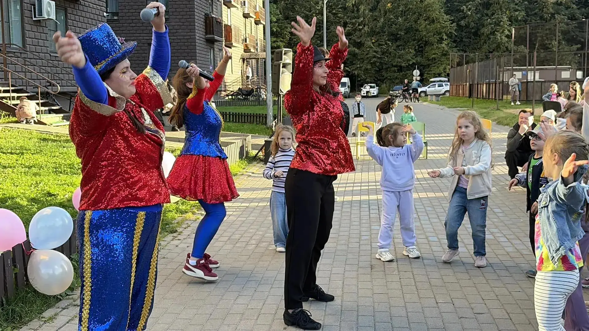 В микрорайоне Южный Лобни стартовали праздничные мероприятия ко Дню города