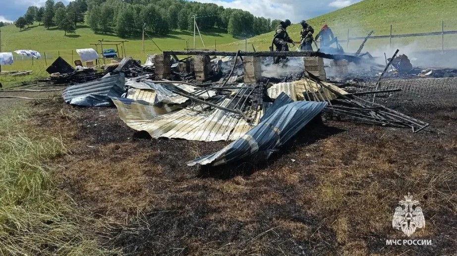 На прошлой неделе произошел пожар с гибелью троих детей в селе Новые Каратавлы Салаватского района. 