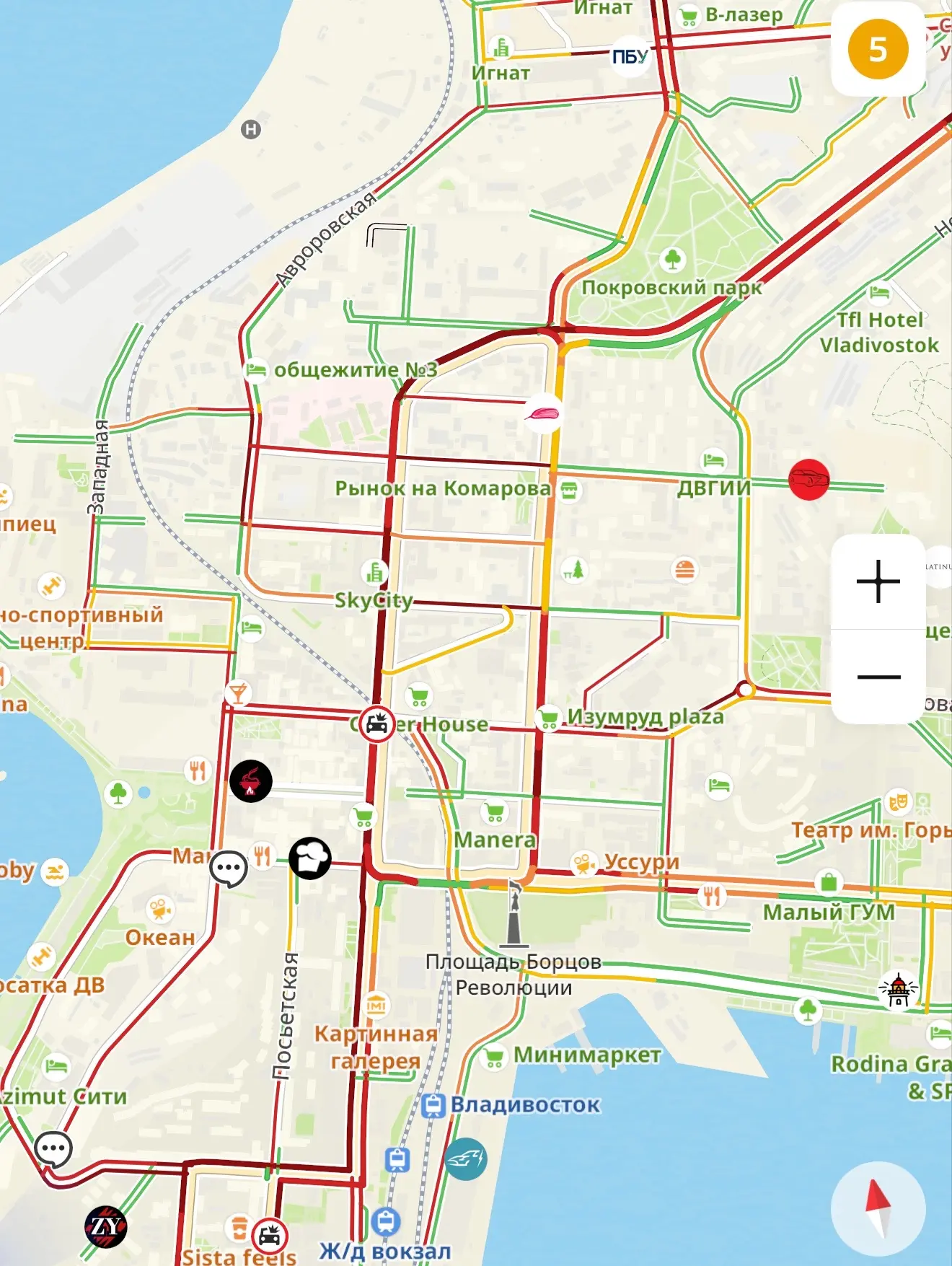 В центре Владивостока сейчас полный коллапс — движение полностью встало практически во ...
