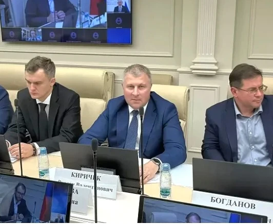 Ректор СПбГУТ Руслан Киричек и проректор по научной работе Алексей Рабин приняли участи...