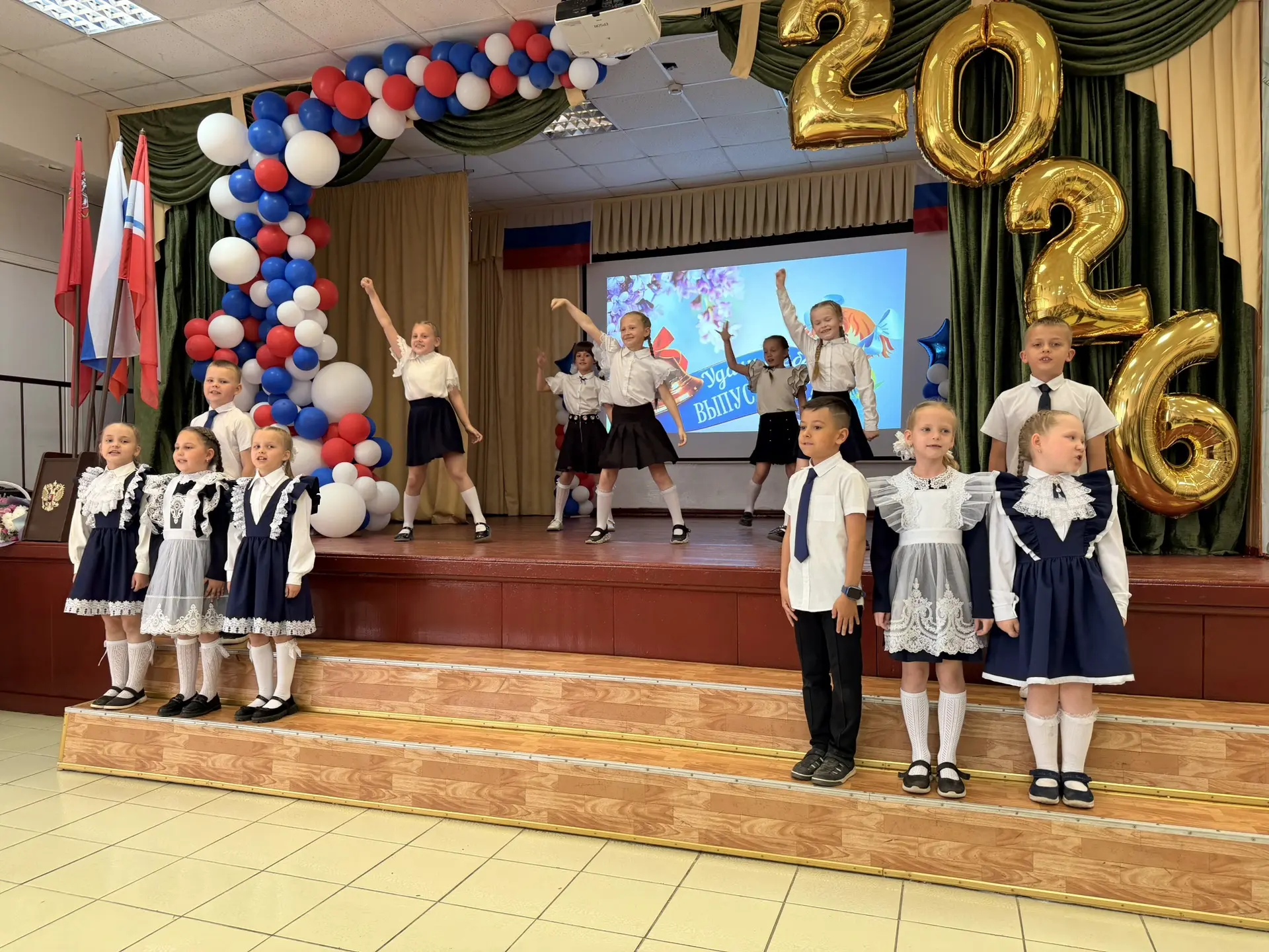 ❤️ПОСЛЕДНИЙ ЗВОНОК🔔  Сегодня стены родной Школы № 20 им. Н.З. Бирюкова наполнились трогательными мел