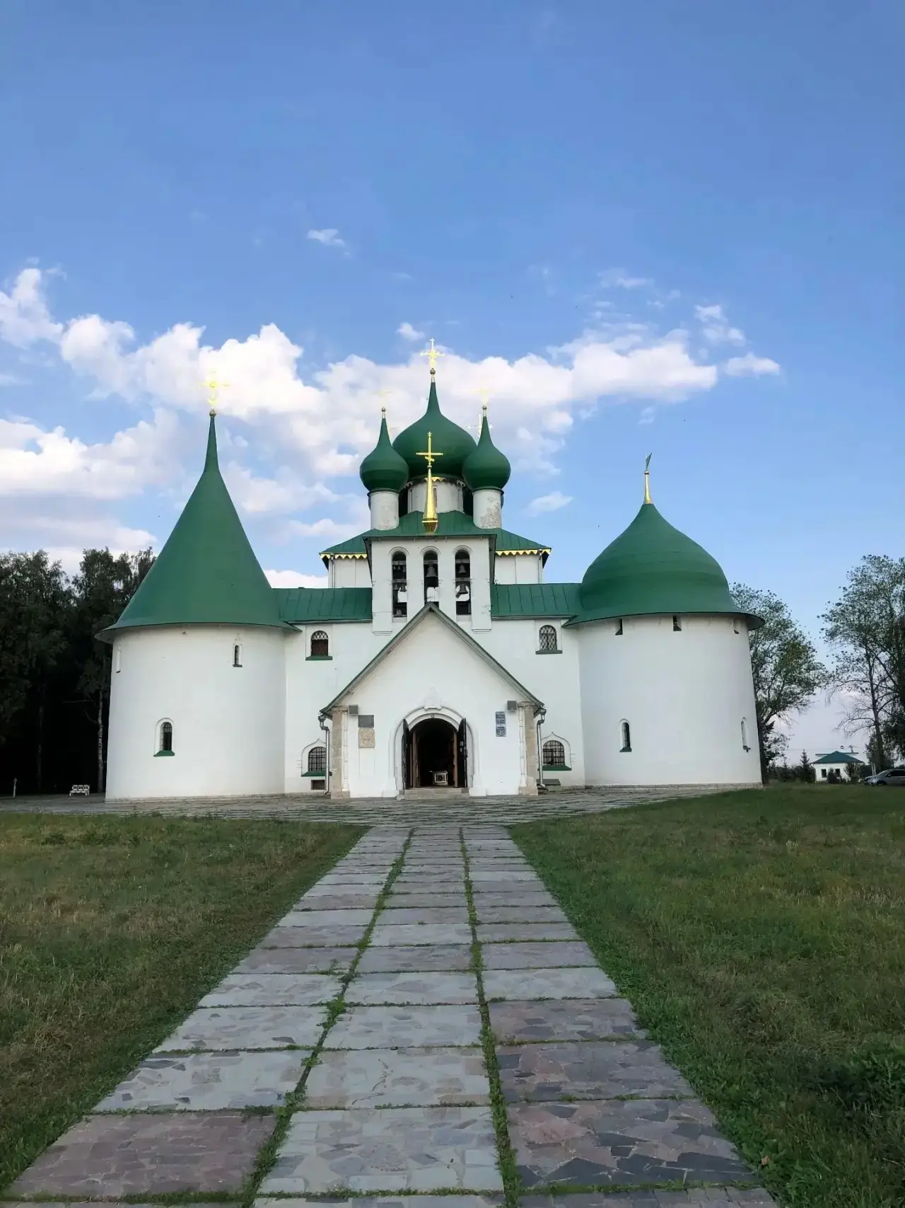 Красный холм — возвышенное место на Куликовом поле. Именно здесь во время сражения расп...