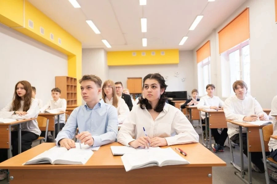 🙌 В 10 школах Свердловской области появятся оценки за поведение