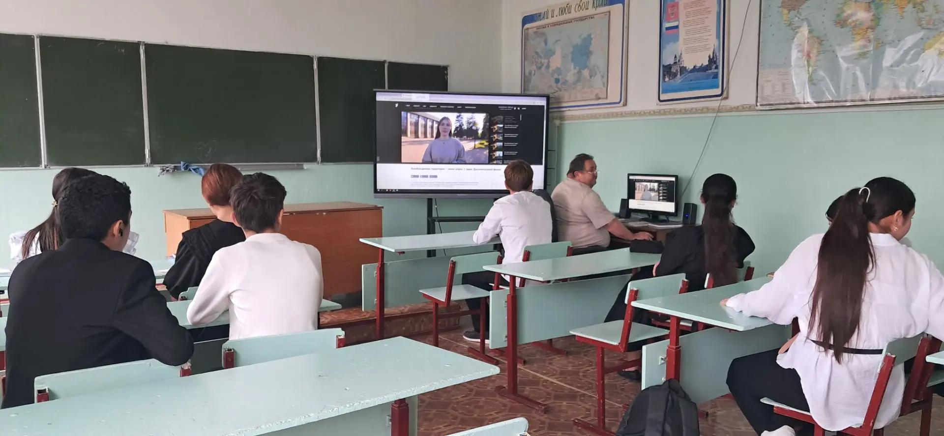 В МКОУ ССОШ ,с. Дальнего,, состоялся тематический кинопоказ, приуроченный ко Дню воссое...