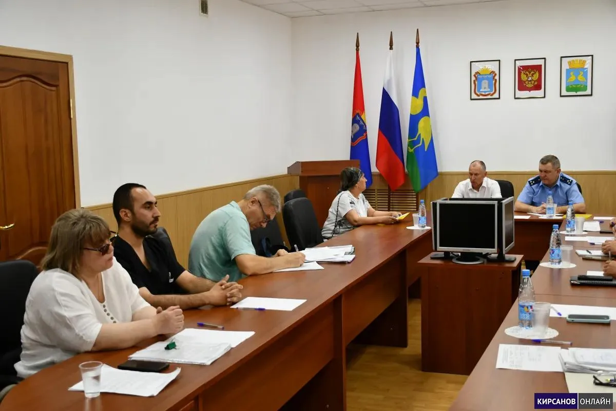 В общественной приемной Главы Тамбовской области в городе Кирсанове состоялся прием гра...