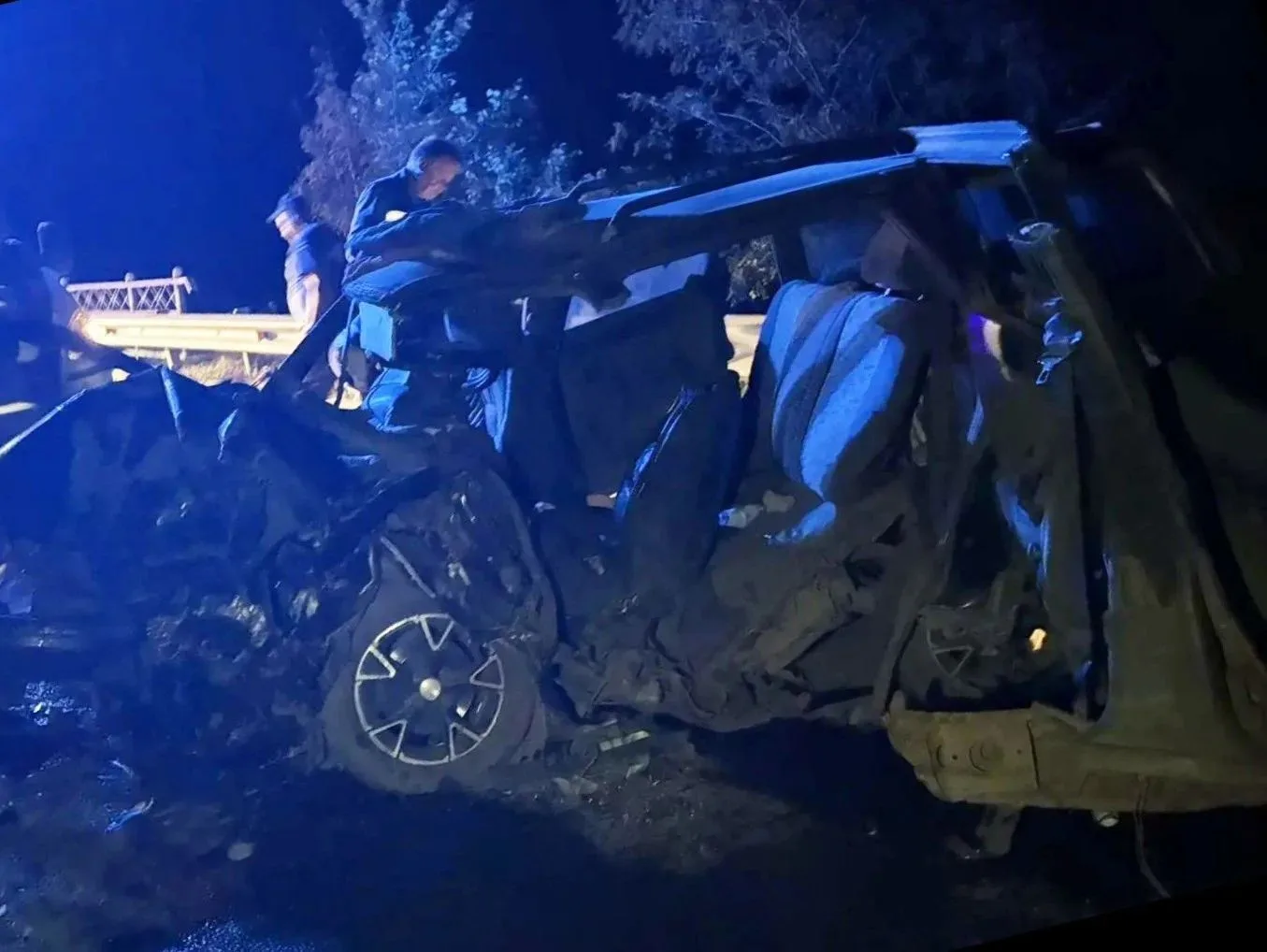 Два человека погибли и трое детей пострадали в ДТП под Зугрэсом