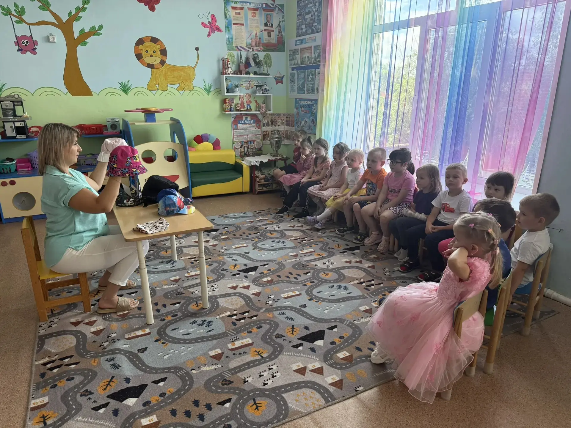 17 ИЮНЯ - ПРАЗДНИК ДЕТСКИХ ШЛЯП И ПАНАМОК 👒

В старшей группе "Веснушки" (Воспитатель Мытарева Т.В.