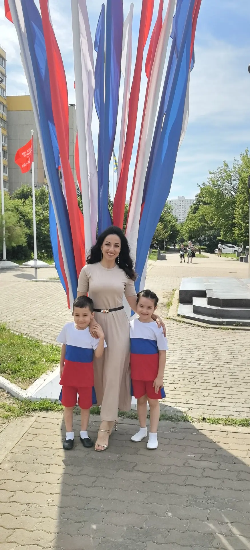 Преподаватель Снегирева Карина Маиловна с семьей принимает участие в фотоконкурсе «Белы...