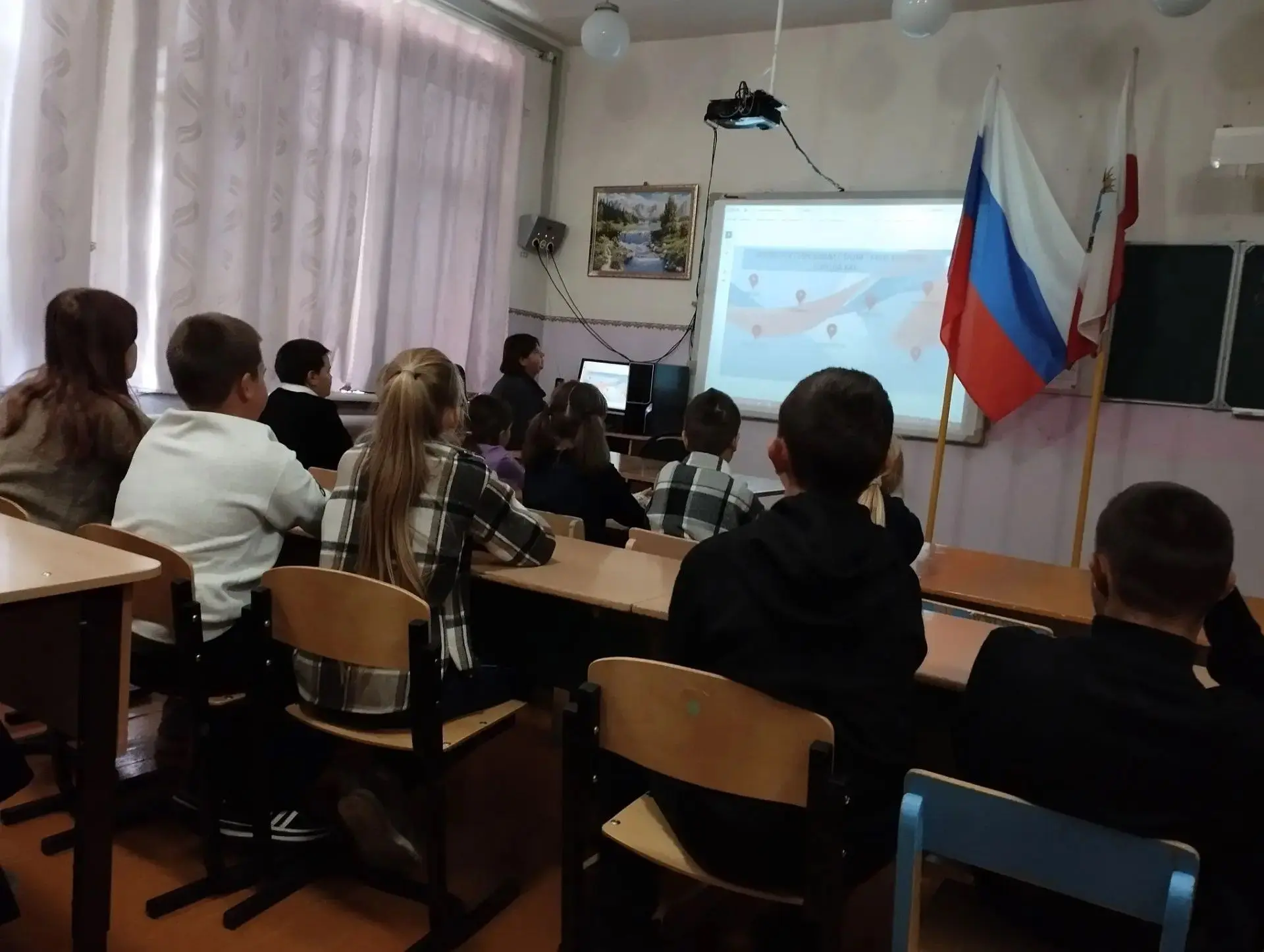 В филиале МБОУ "СОШ с. Красавка" в селе Полоцкое прошёл классный час, приуроченный ко Д...