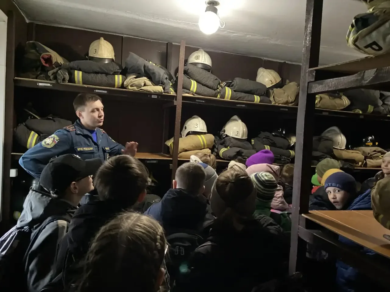 День пожарных: в гостях у героев  🔥Ученики 2 класса Б (классный руководитель Кирдяшкина Н.Ф.) - побы