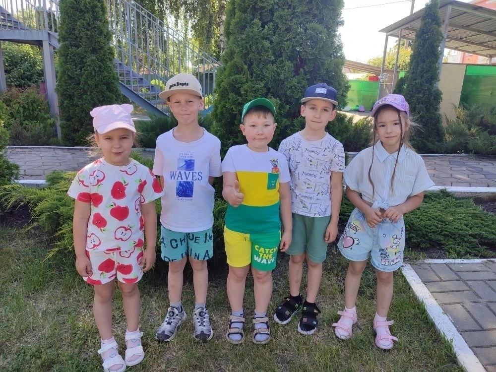 👫 «День дружбы» в группе «Почемучки»: улыбки, объятия и добрые игры.ээ
👉 В группе «Почемучки» прош