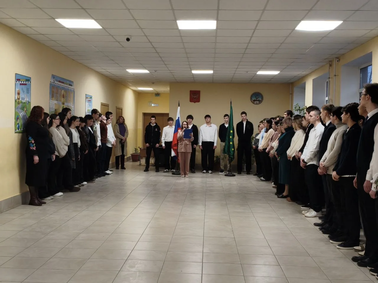 Торжественная линейка ко Дню снятия блокады Ленинграда