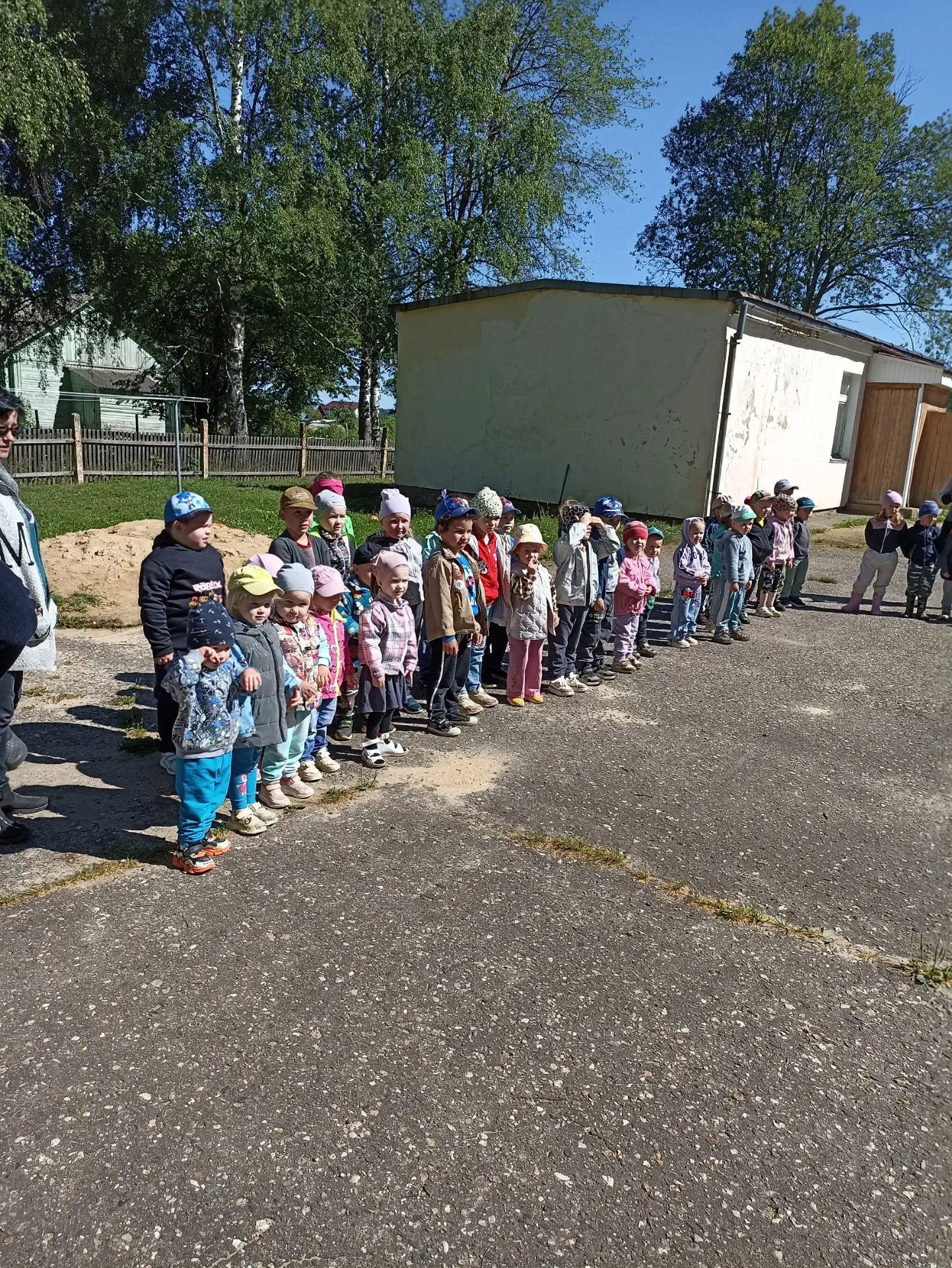 Сегодня к нам в детский сад  приходили сотрудники и дети из молодёжного  центра. Для наших детей был
