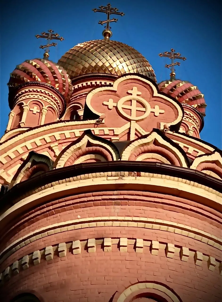 Православный храм необходим потому, что христианская жизнь — это жизнь в Церкви, а храм...