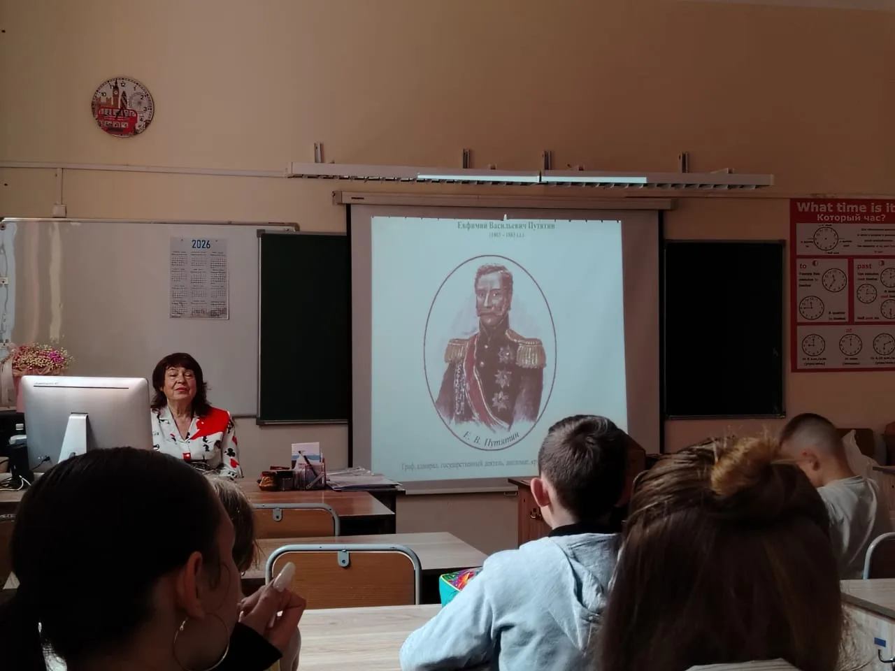 Шторм, тайны и предатель на борту! ⚓🦊
Сегодня в нашем лагере было всё: легенды, загадки, командный 