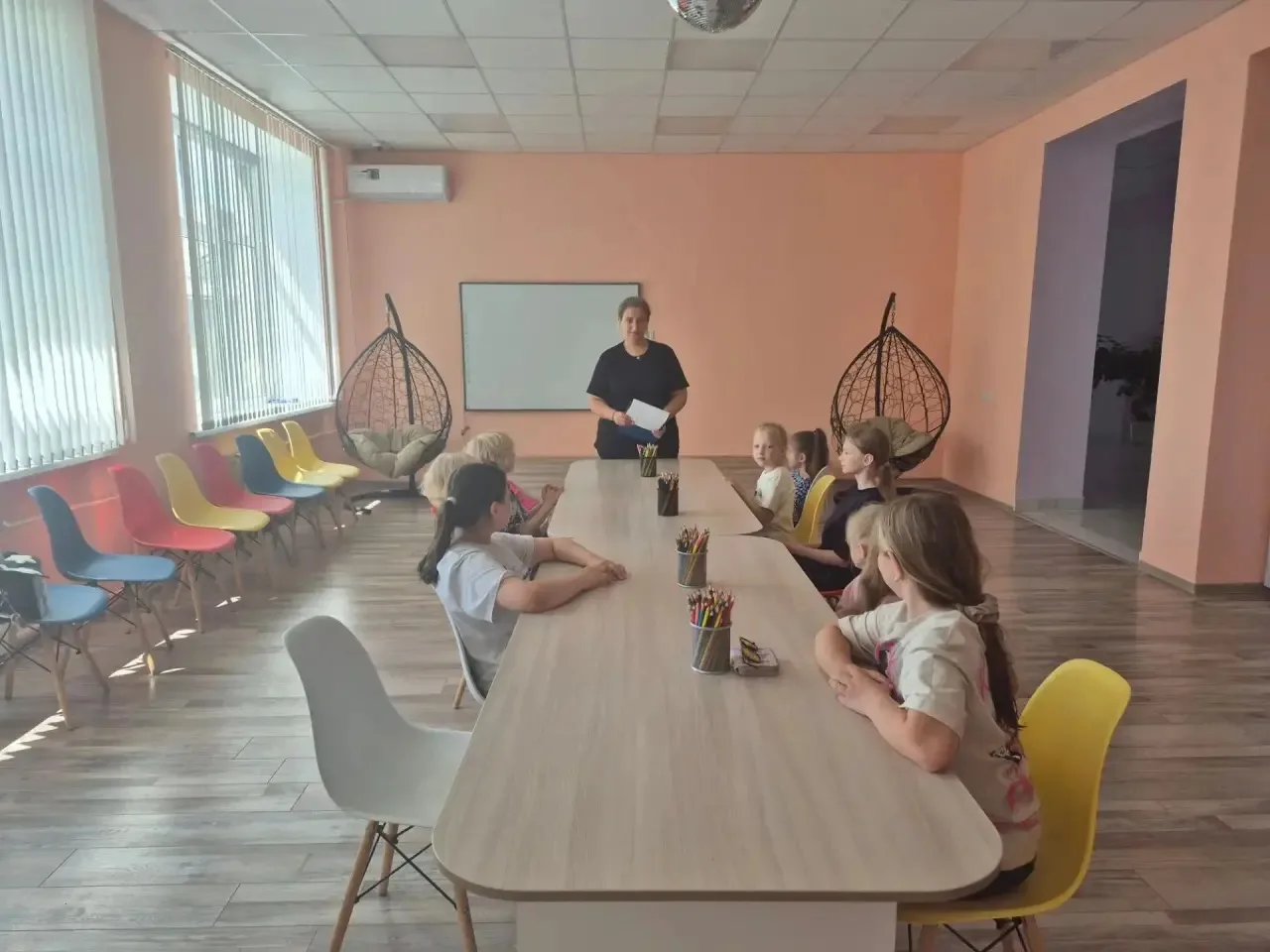Ярко, шумно и с пользой — сегодня в Молодёжном центре кипела жизнь! 🎉

К нам пришли ребята из лагер