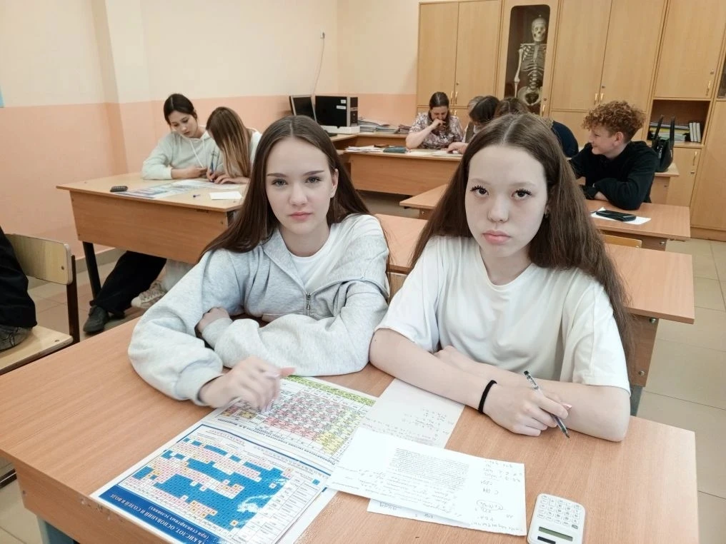 🧪На базе школы №7 прошла увлекательная олимпиада по химии «Катализатор знаний», собрав...