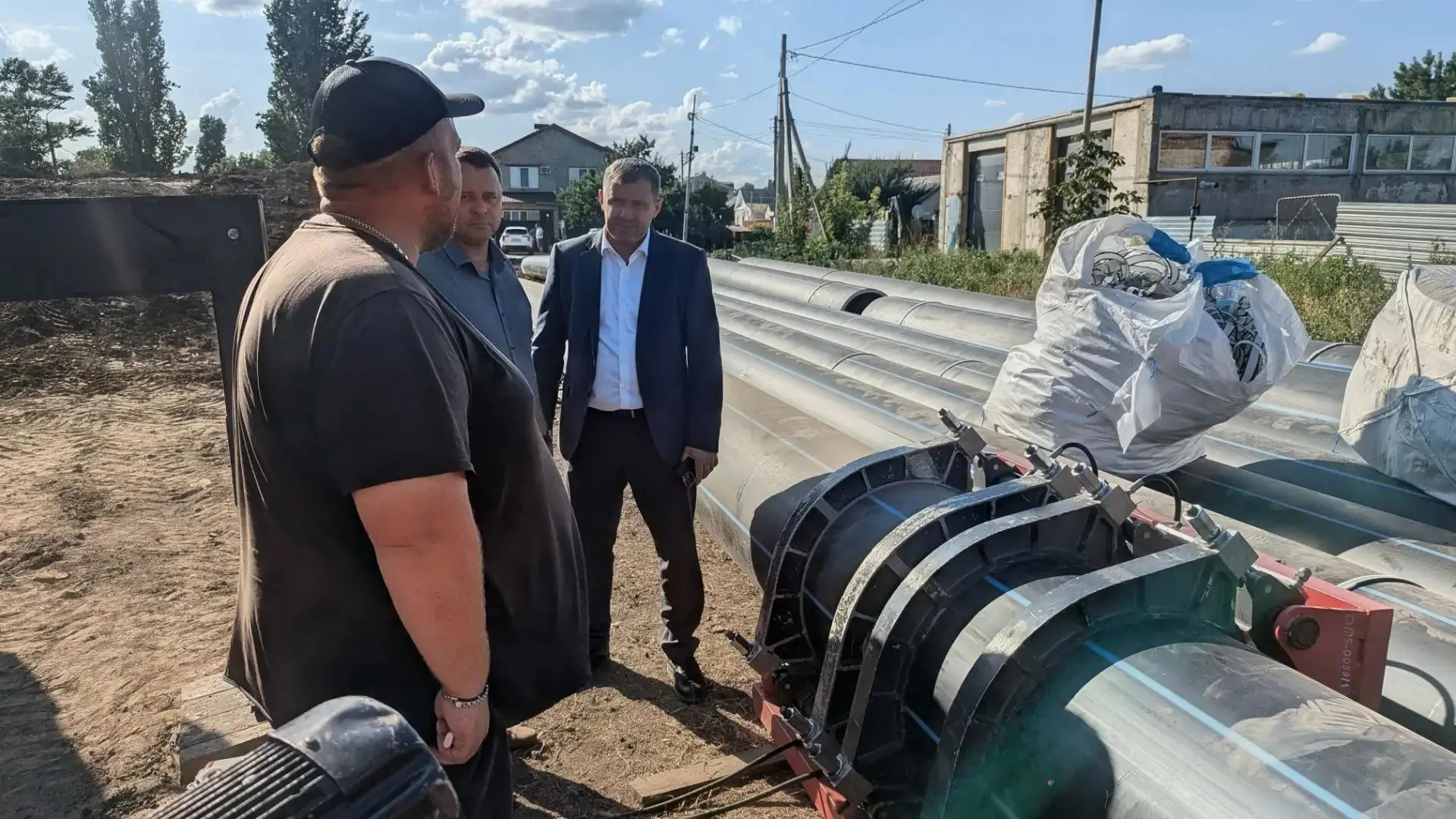 В Балаково продолжается масштабная замена водопровода  
 
Водопроводные сети обновляют в рамках прог