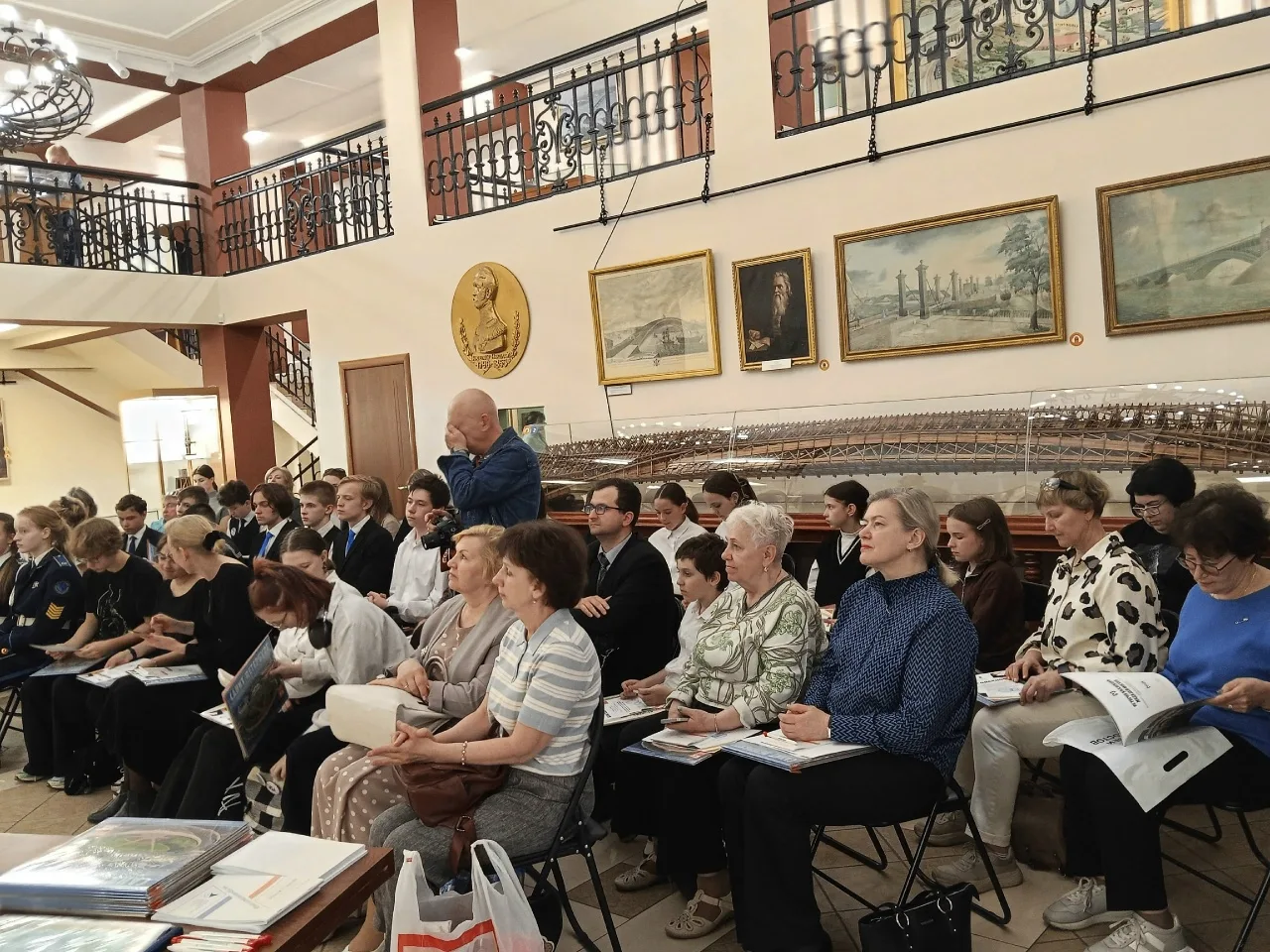 Завершился городской Фестиваль школьных музеев "Школьные музеи - родному городу"  🔥"Первые в космосе