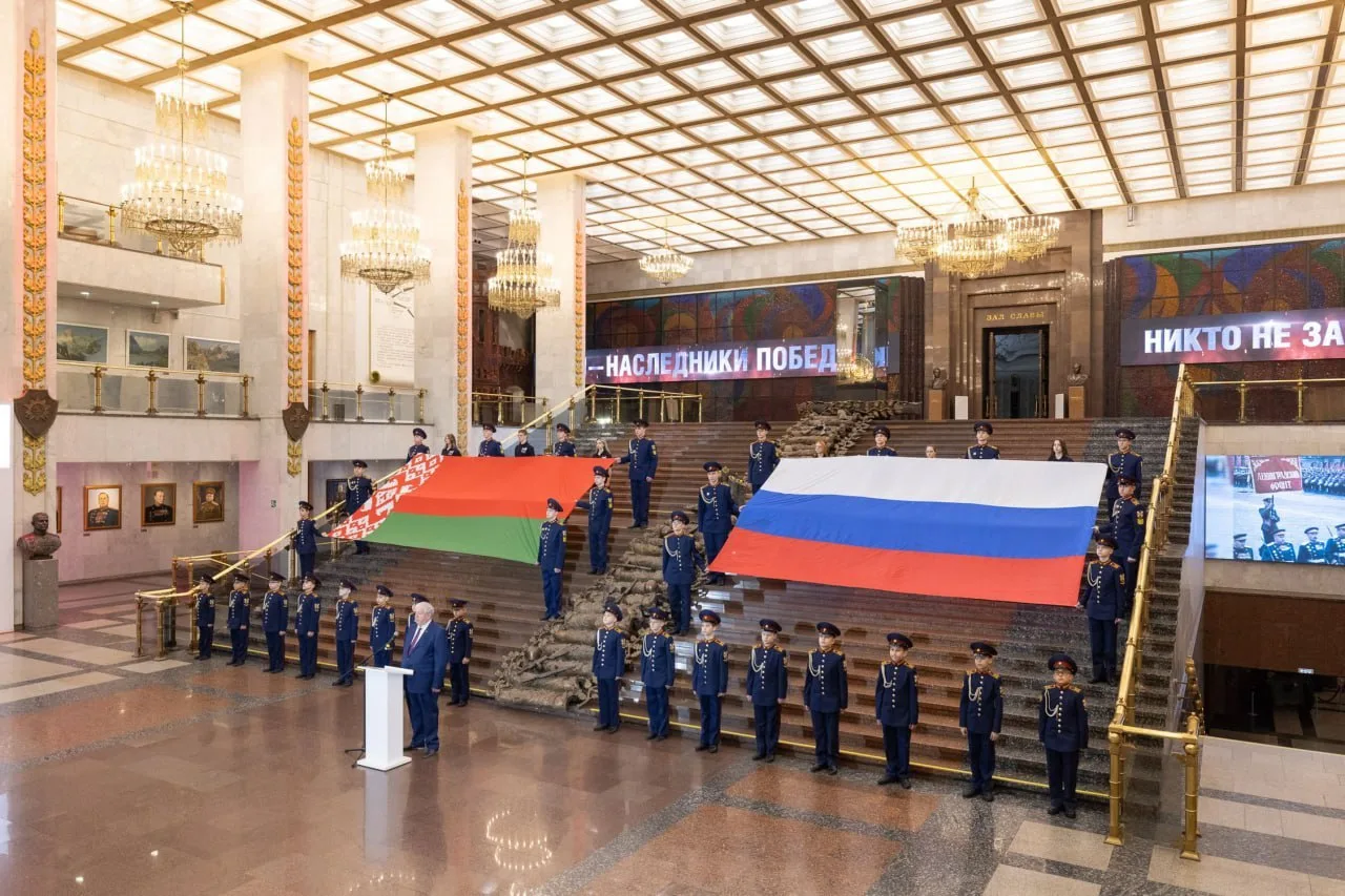 Приглашаем в Музей Победы на праздничную программу, посвященную Дню единения народов России и Респуб