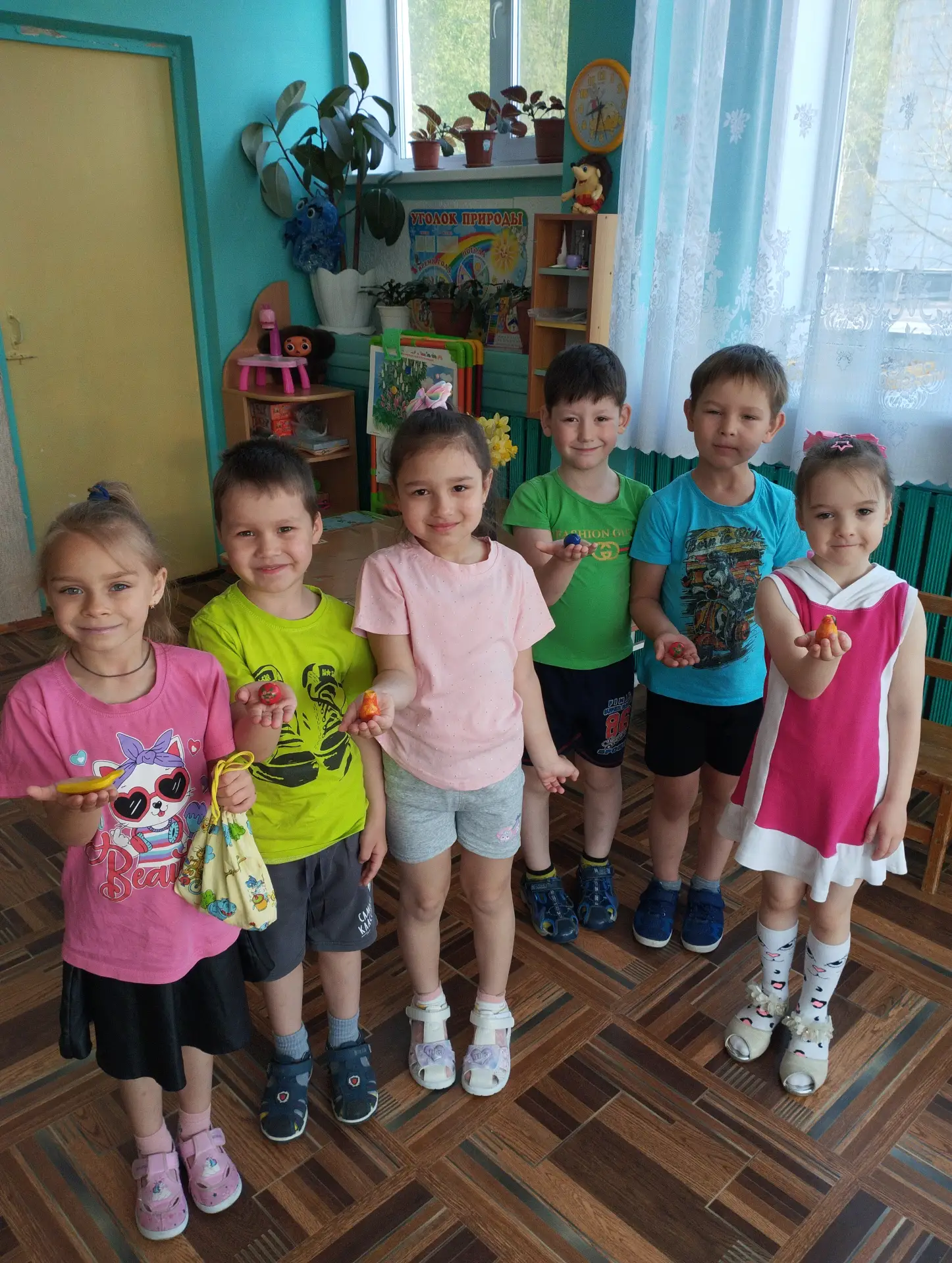 В группе "Непоседы"  играли в "Чудесный мешочек!"