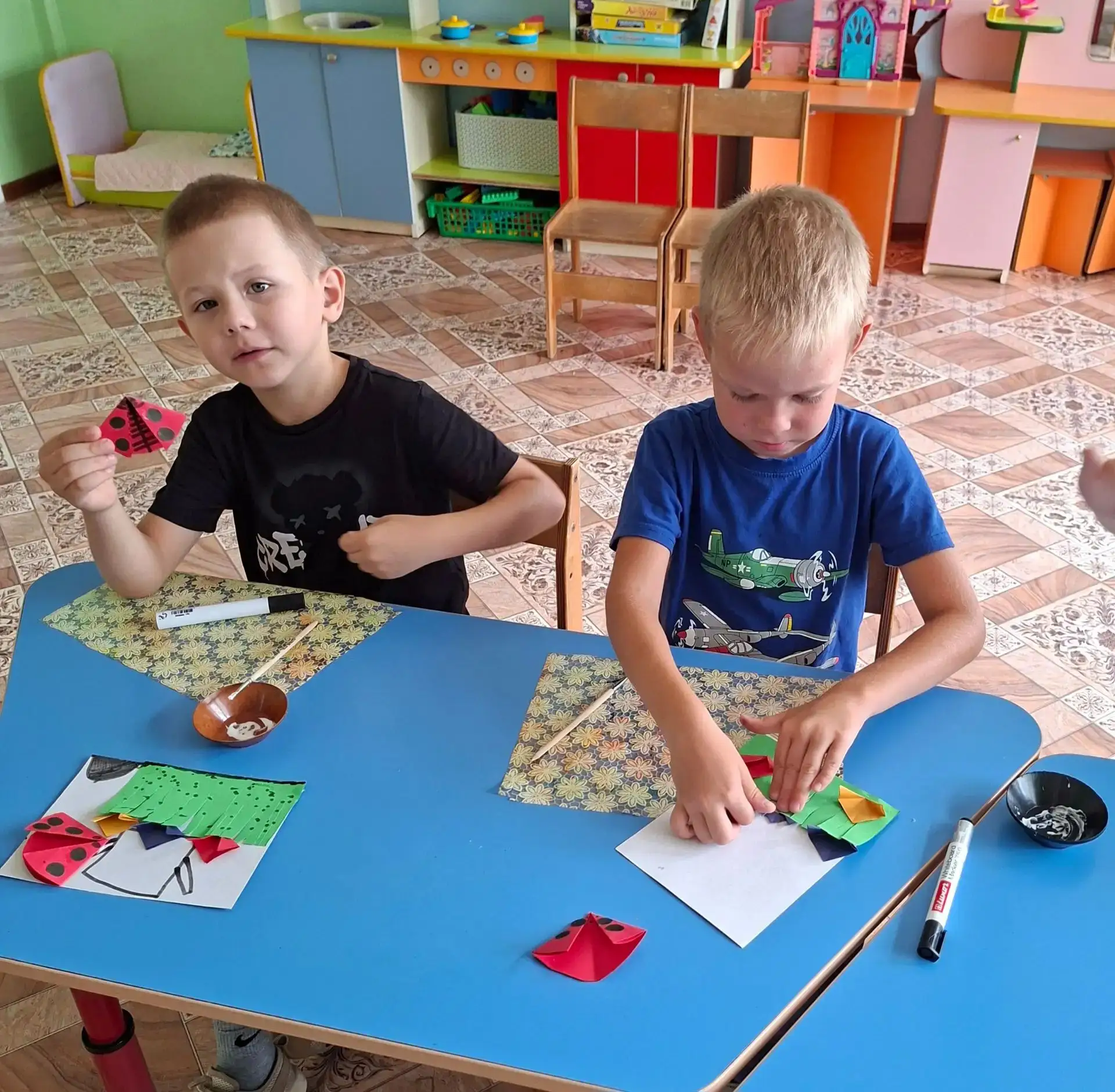 Божьи коровки в технике оригами! 🐞✂️