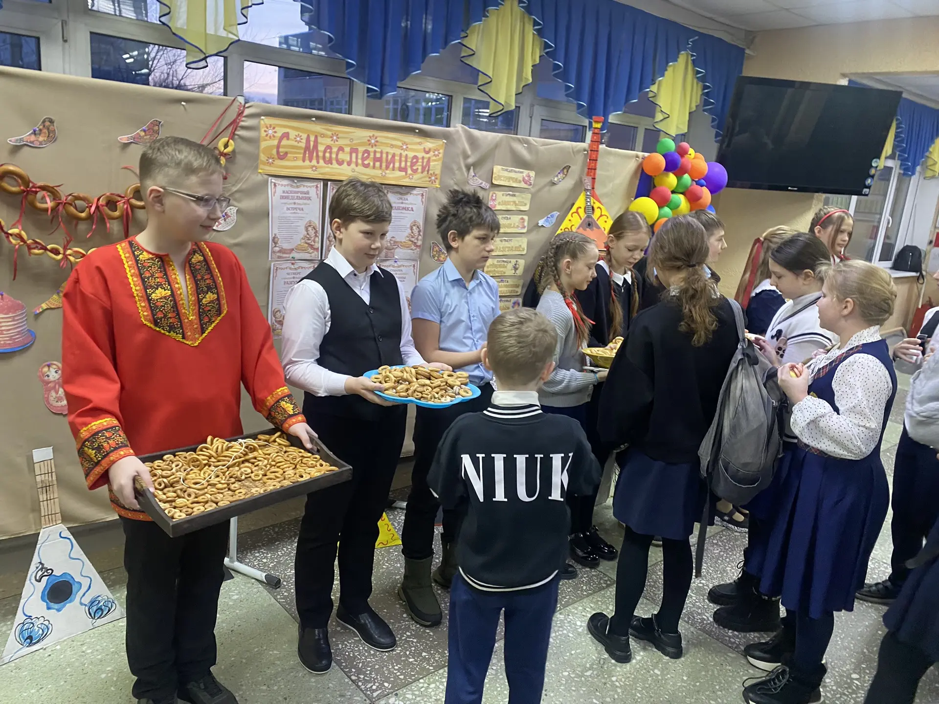 🥞🌞🥞Вторник: "Заигрыши"    Вторник — день заигрышей и веселья. В это время устраиваются различные игр