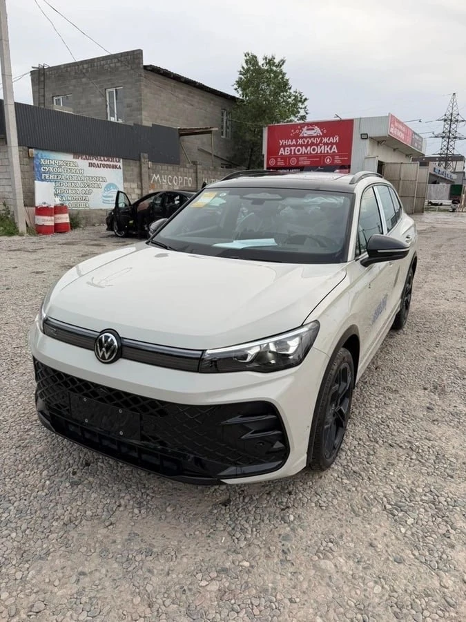 Volkswagen Tiguan L Pro