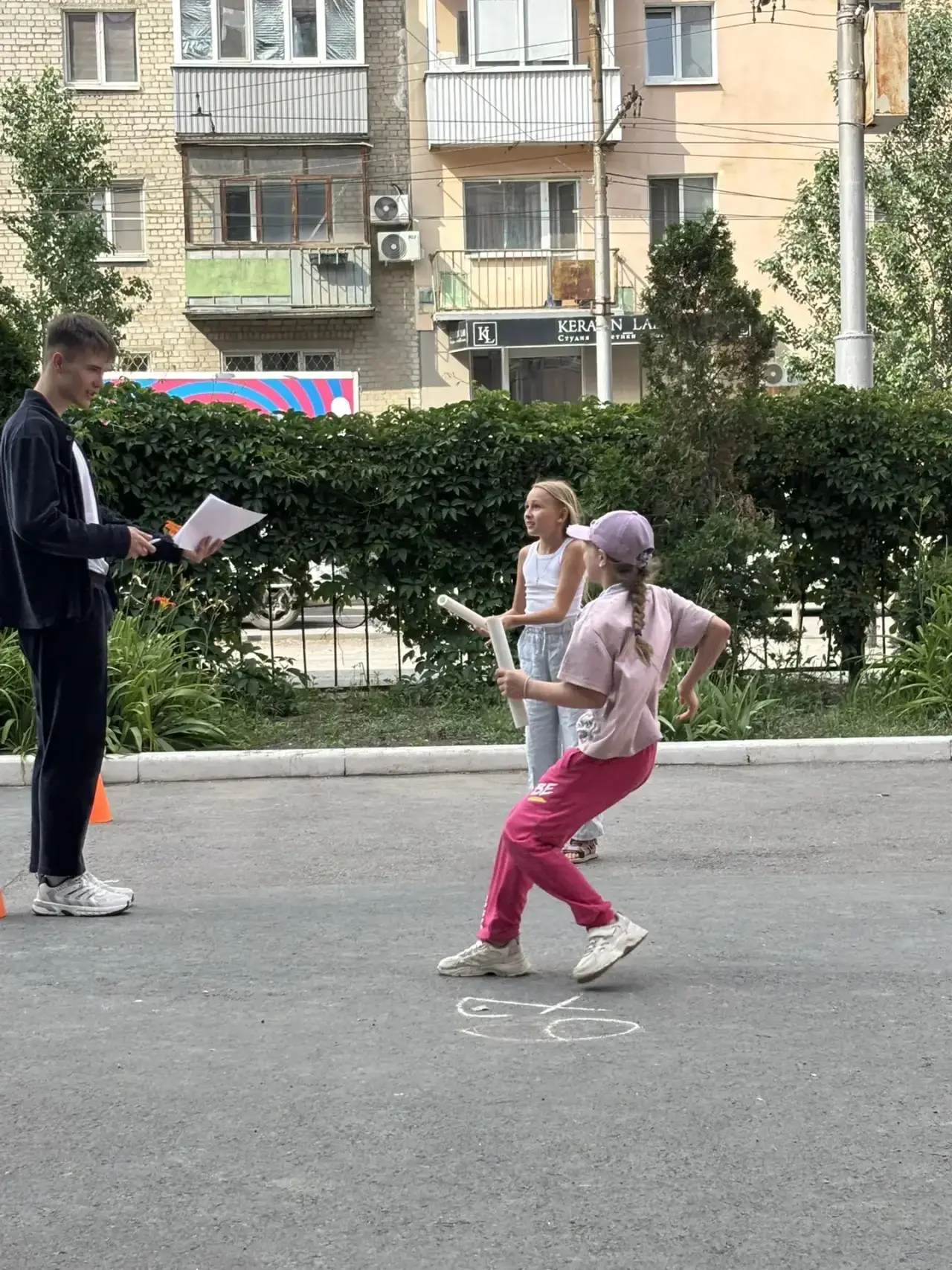🎉 Весёлые старты в лагере «Магия»: море смеха, азарта и командного духа!🎉

На летней школьной площ