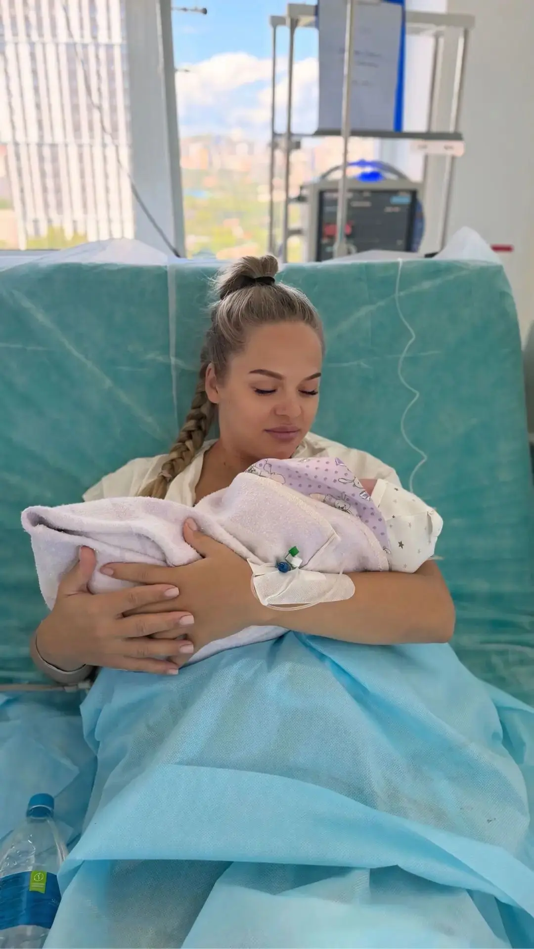 👶🏻 В дальневосточной столице на свет сегодня появился гигантский ребёнок. Его вес сос...