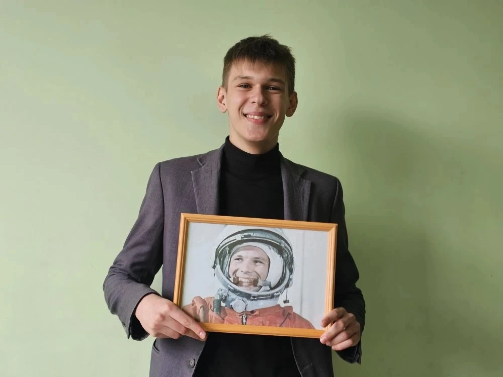 Всероссийская акция «Улыбка Гагарина» 🌟  10 апреля активисты волонтёрского отряда "Добровольцы" прис