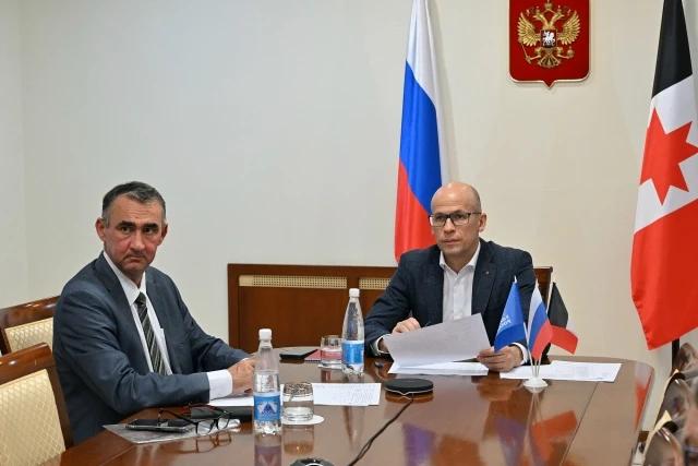 Глава Удмуртии Александр Бречалов провёл личный приём граждан в режиме ВКС

Жительница посёлка Балез