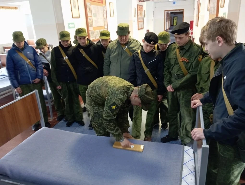 Второй день учебных сборов для учеников 8В класса МАОУ СОШ№5 г. Ишима выдался по-настоящему горячим!