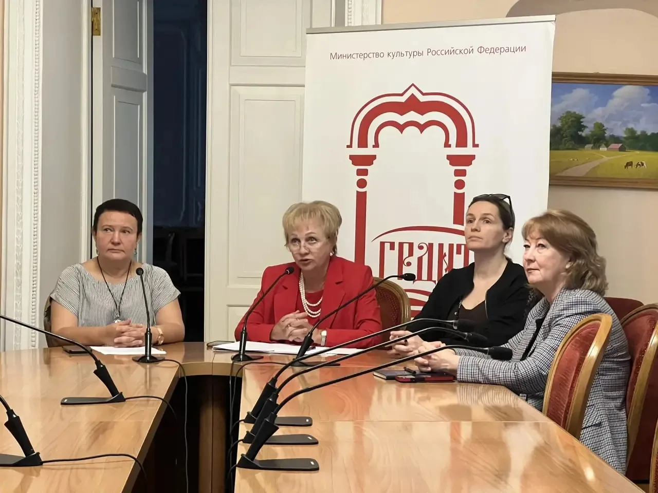 26 авгута в ГРДНТ им. В.Д. Поленова состоялось рабочее онлайн-совещание руководителей р...