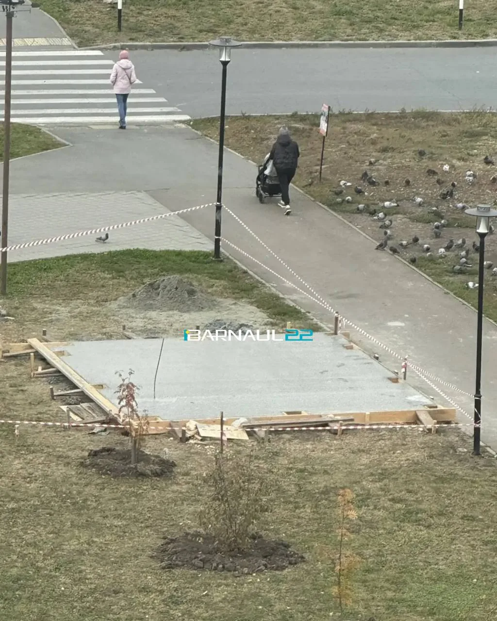 Жители новостроек переживают за сквер Взлетный: зеленой зоны становится все меньше. Тер...