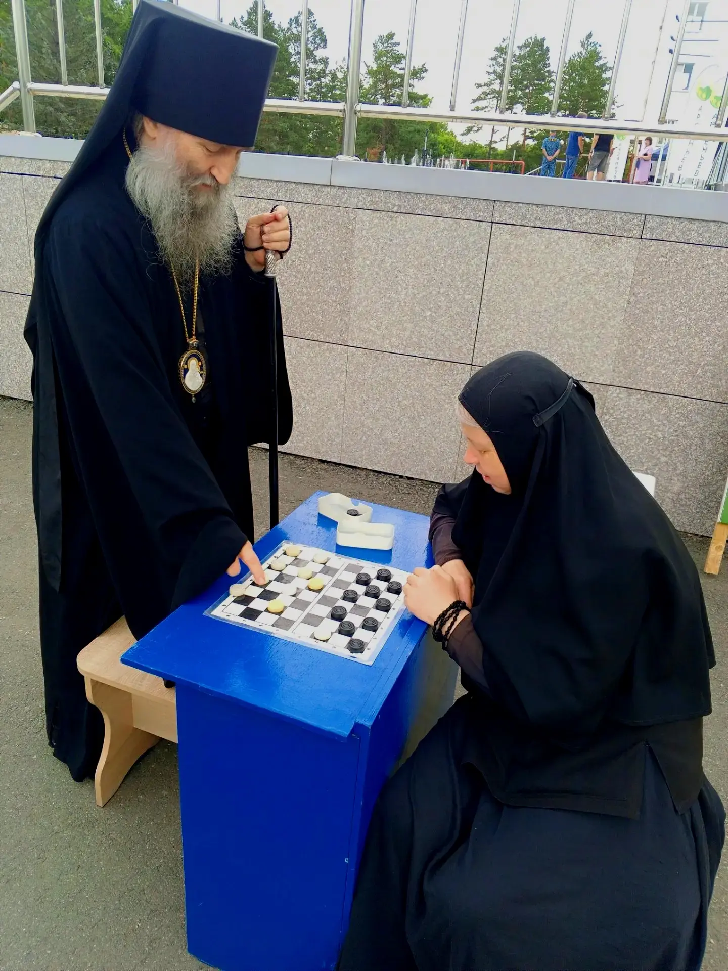 🌼Прямо сейчас на площади Дворца культуры «Прогресс» проходит городской праздник, посвя...