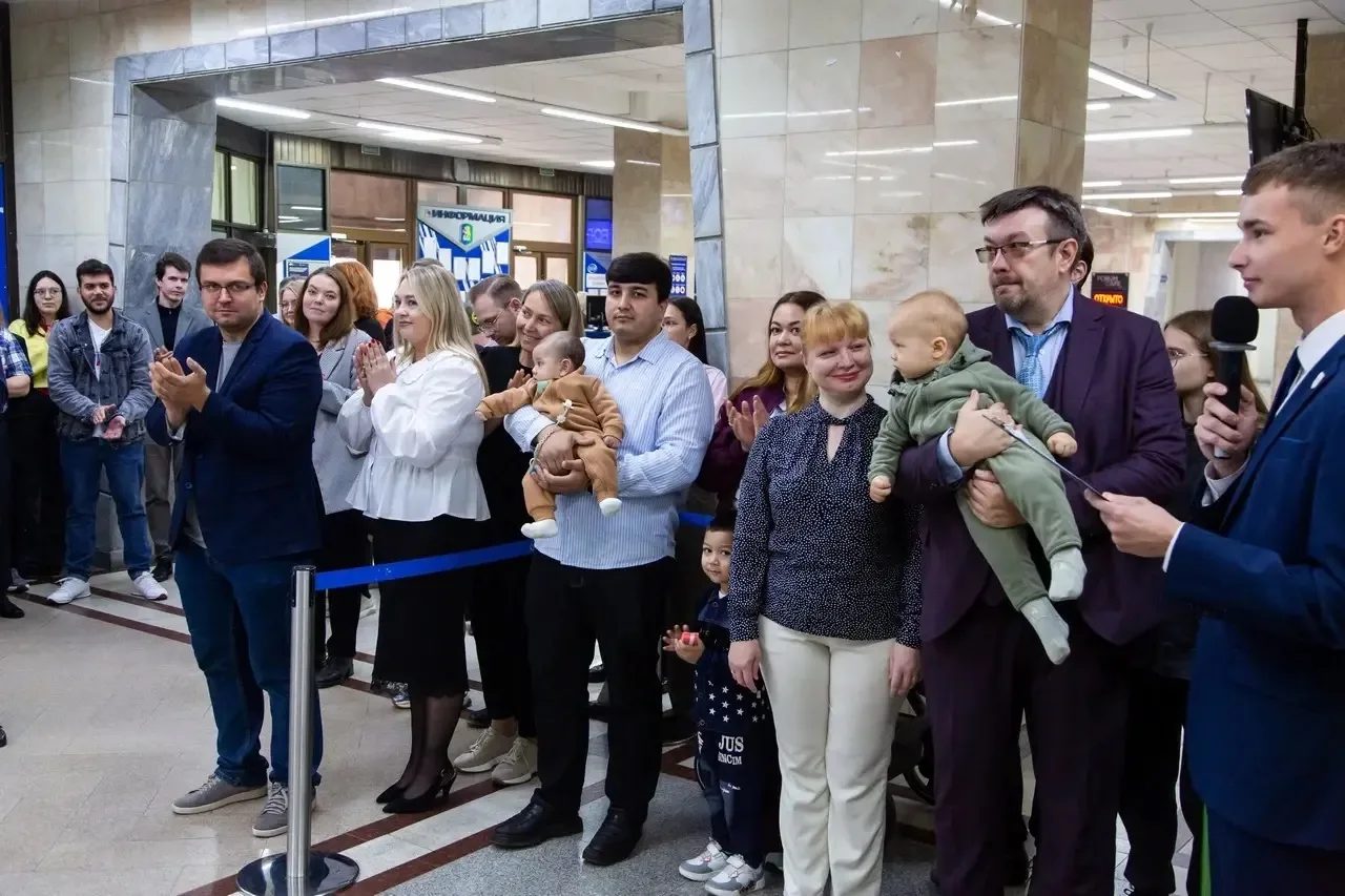 Комната матери и ребенка открылась в Уральском государственном экономическом университете
