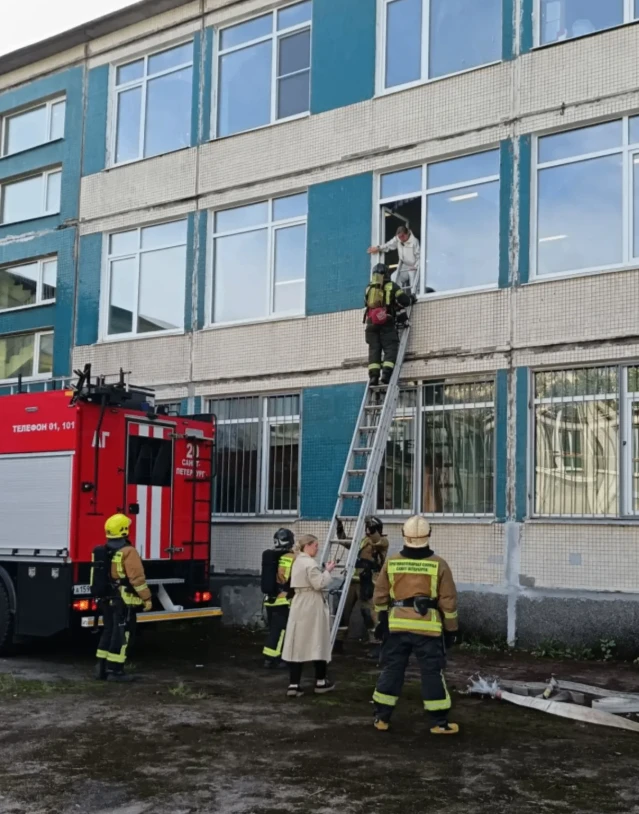 🚒 Сегодня в Красносельском районе было по-настоящему жарко!